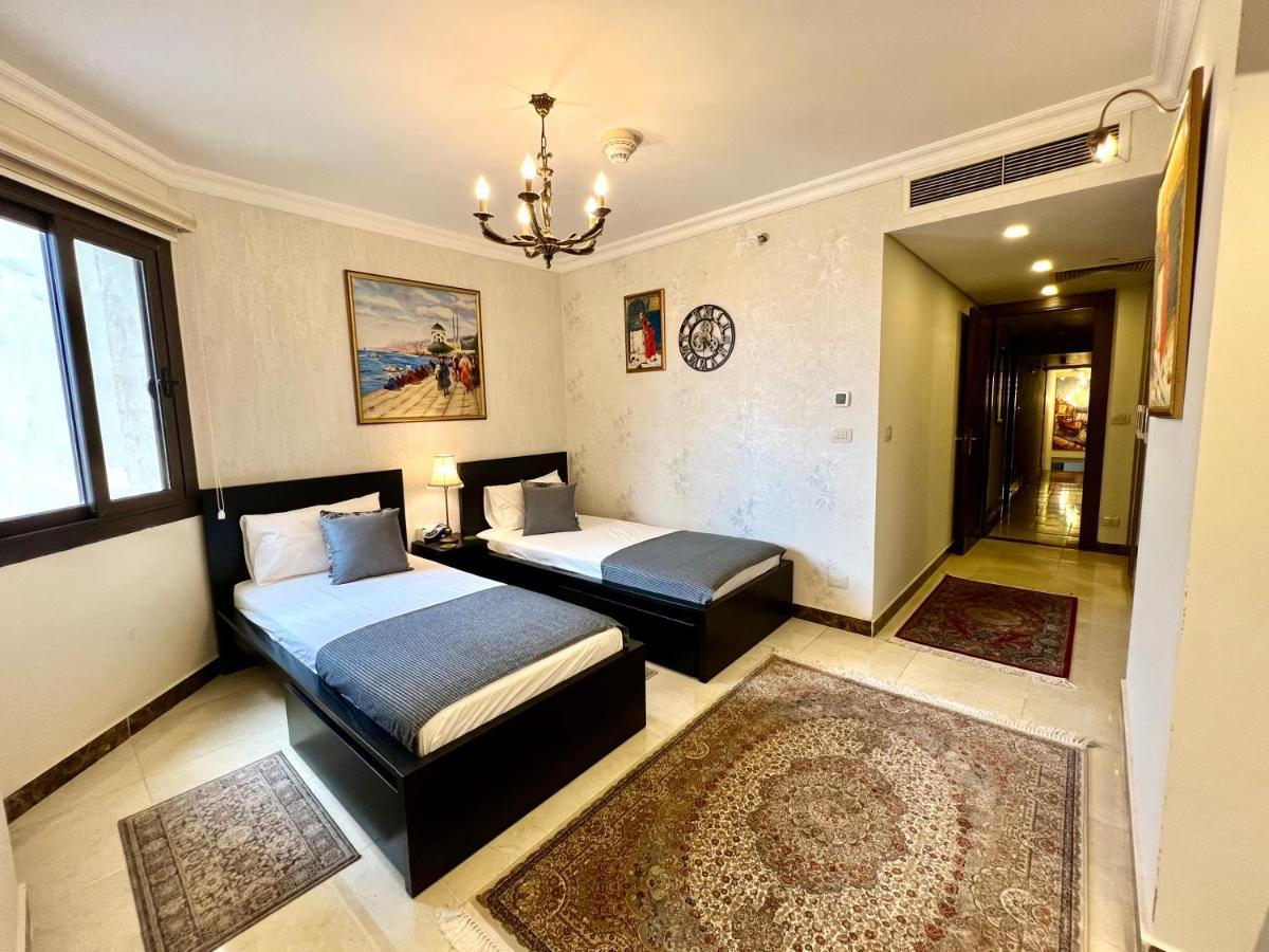 Luxury Hotel Apartment With Pools In Front Auc Kairo Bagian luar foto